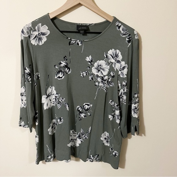 J. Jill Tops - J Jill Wearever Collection Womens Green Floral Half Sleeve Shirt Size Large PET
